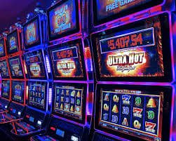 Mobile live casino browsing on vip 1111 bet with Live Sic Bo focus